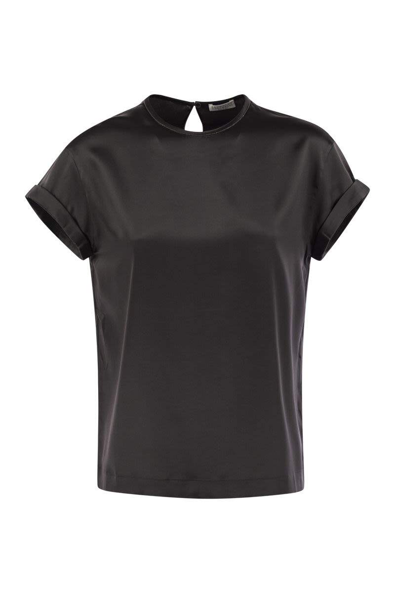 Áo T-shirt Lụa Co Giãn Satin với Dây Chuyền