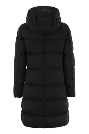 HERNO Elegant Long Down Jacket with Faux Fur Hood