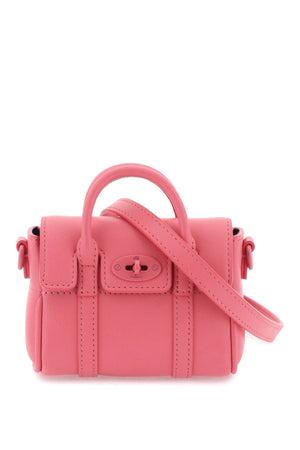 粉紅皮革豪華MICRO BAYSWATER手提包，配有標誌性的郵差鎖扣和可調節肩帶