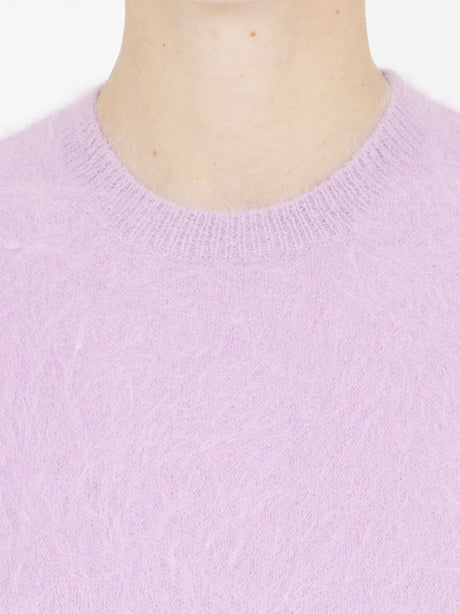 这款紫色羊驼毛混纺短款针织衫来自FW23系列（不含品牌名称，避免外来词汇）