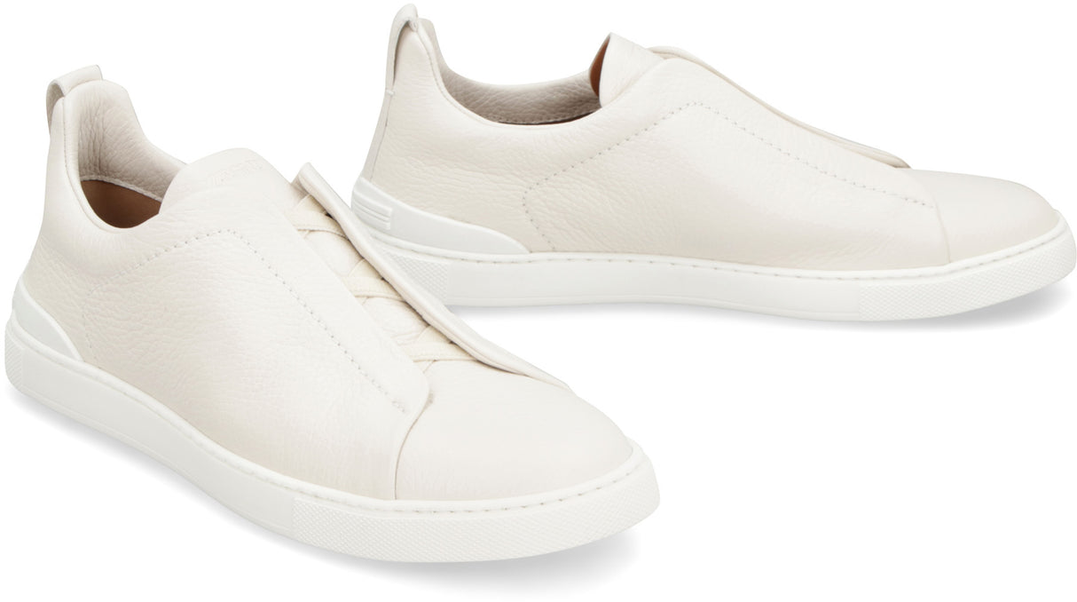 أحذية رياضية باللون الأبيض من جلد الغزال للرجال لموسم خريف وشتاء 23