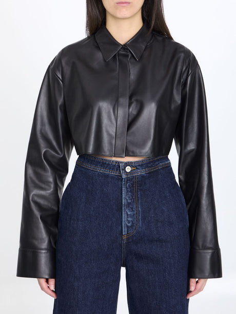 ブラックの高級クロップドシャツ(女性用) ソフトなサテン仕上げのナッパラムスキン使用