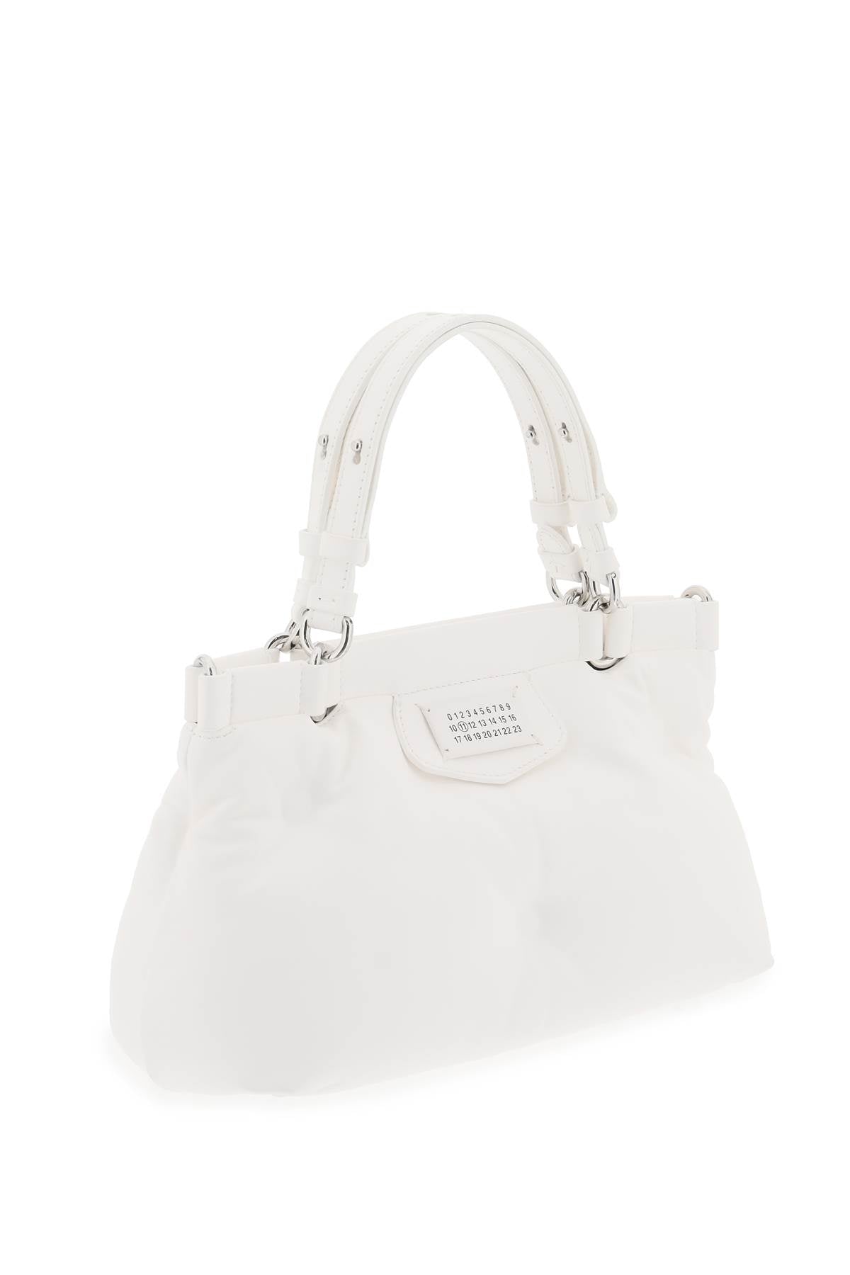 حقيبة يد صغيرة مبطنة بالجلد مع تفاصيل فضية - بيضاء