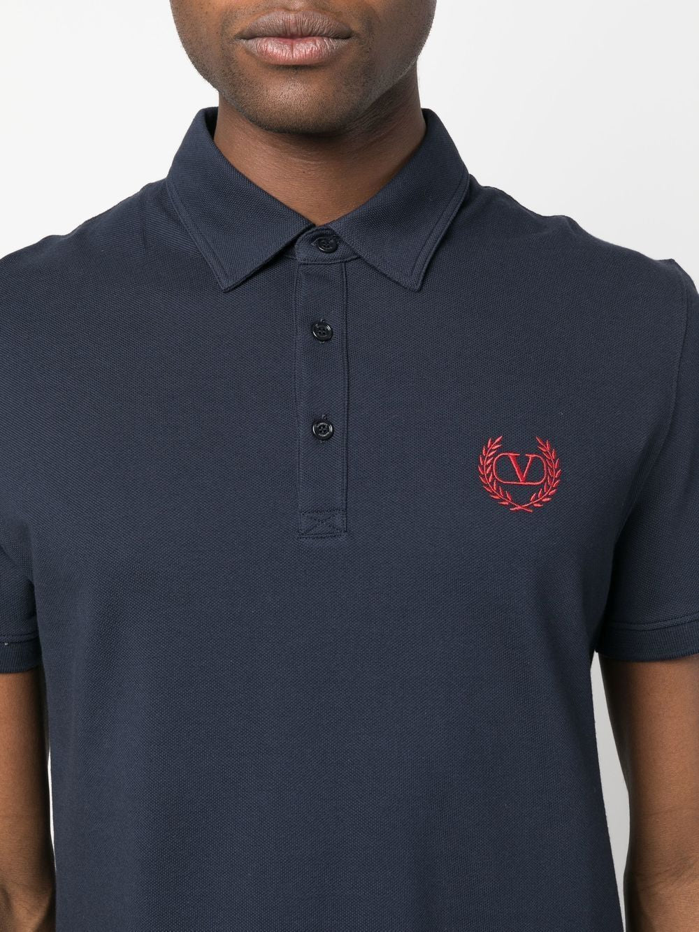 Navy Polo T-Shirt với Logo V thêu cho Nam - Bộ sưu tập SS23