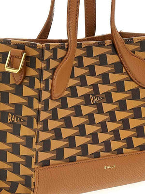 حقيبة يد صغيرة أنيقة بلون الجمل مع طباعة شعار ملونة وتفاصيل ذهبية، جلد 100%