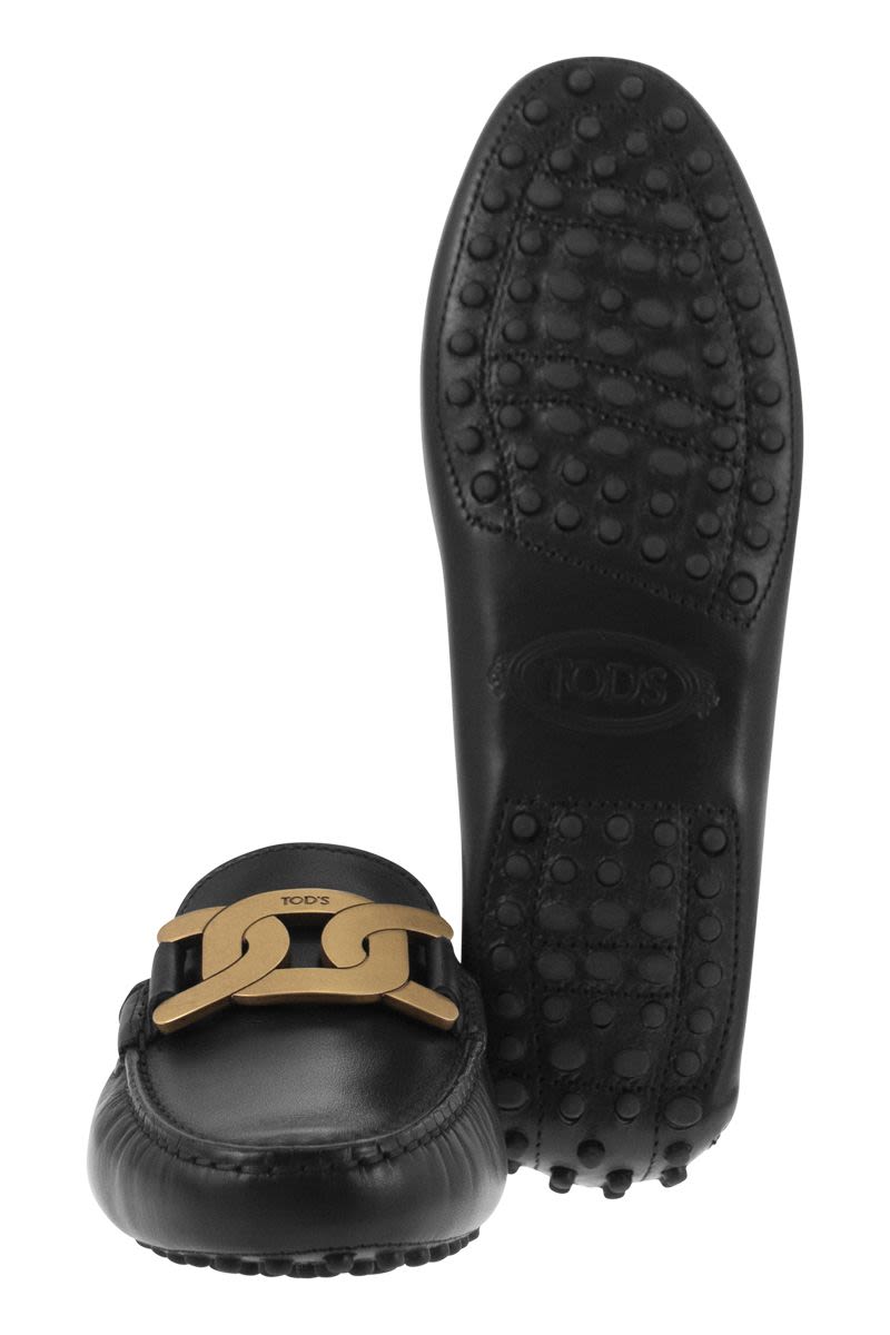 TOD'S Black Brushed Leather Moccasin with Metal Chain Accessory for Women