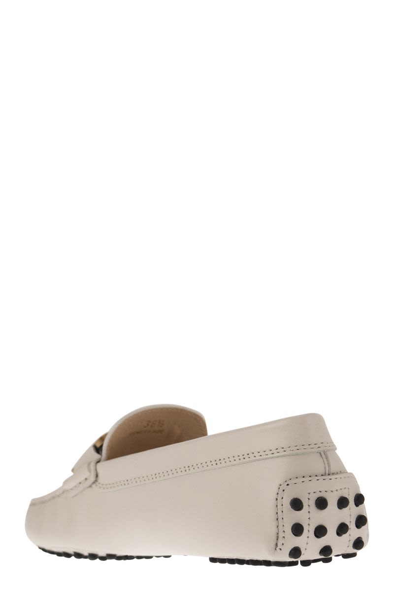 TOD'S Ivory Brushed Leather Moccasin with Metal Chain Accessory for Women