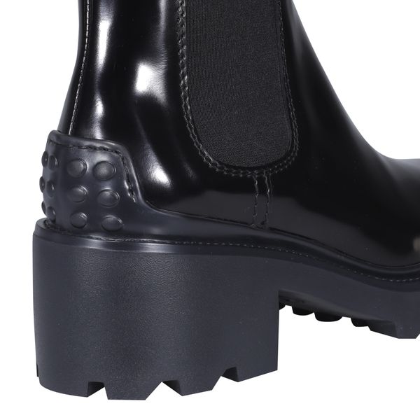 TOD'S Elegant Italian Leather Chelsea Boots with 15cm Shaft, 6cm Heel