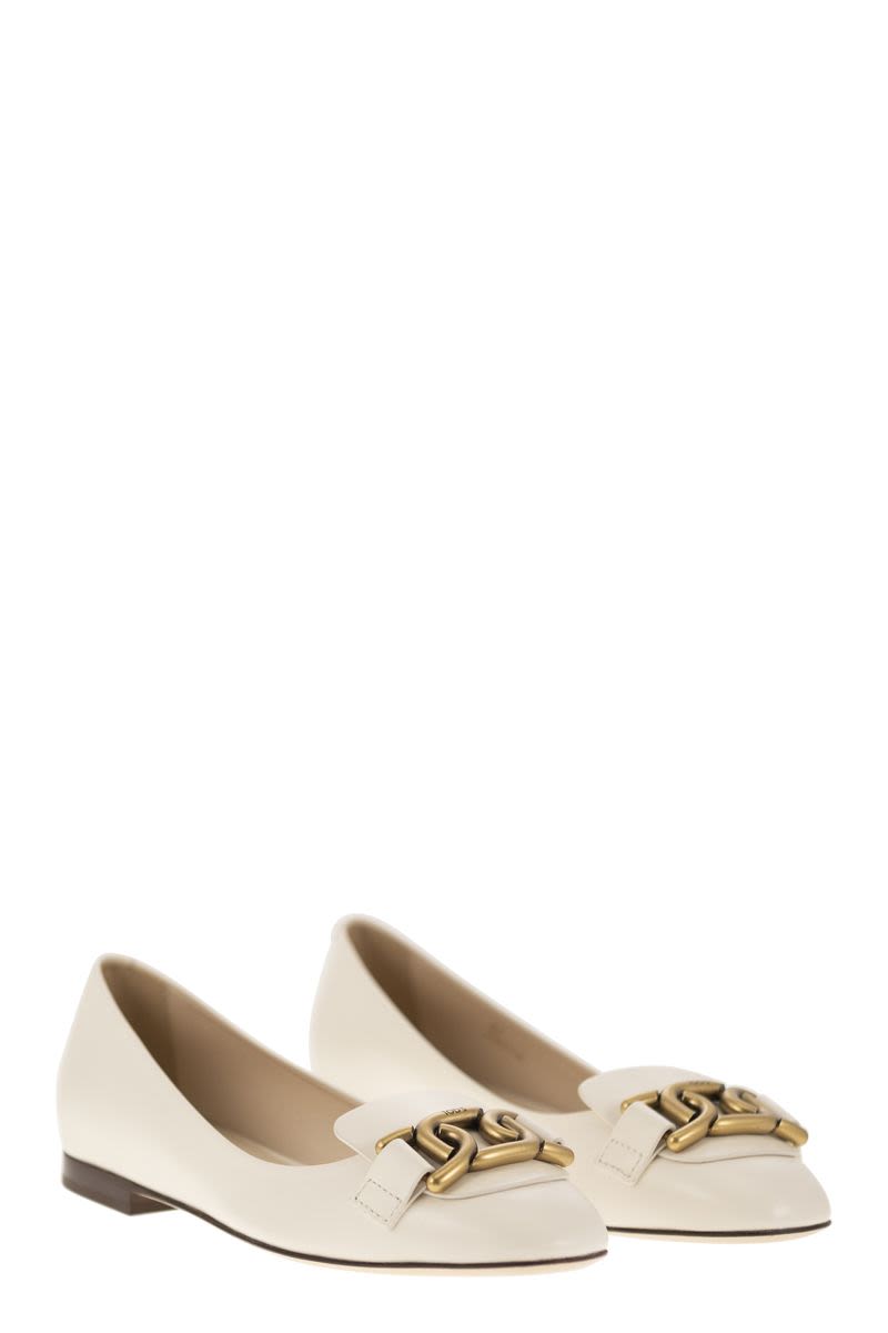 TOD'S Women's Mini Ballerina Flats with Metal Chain Detail