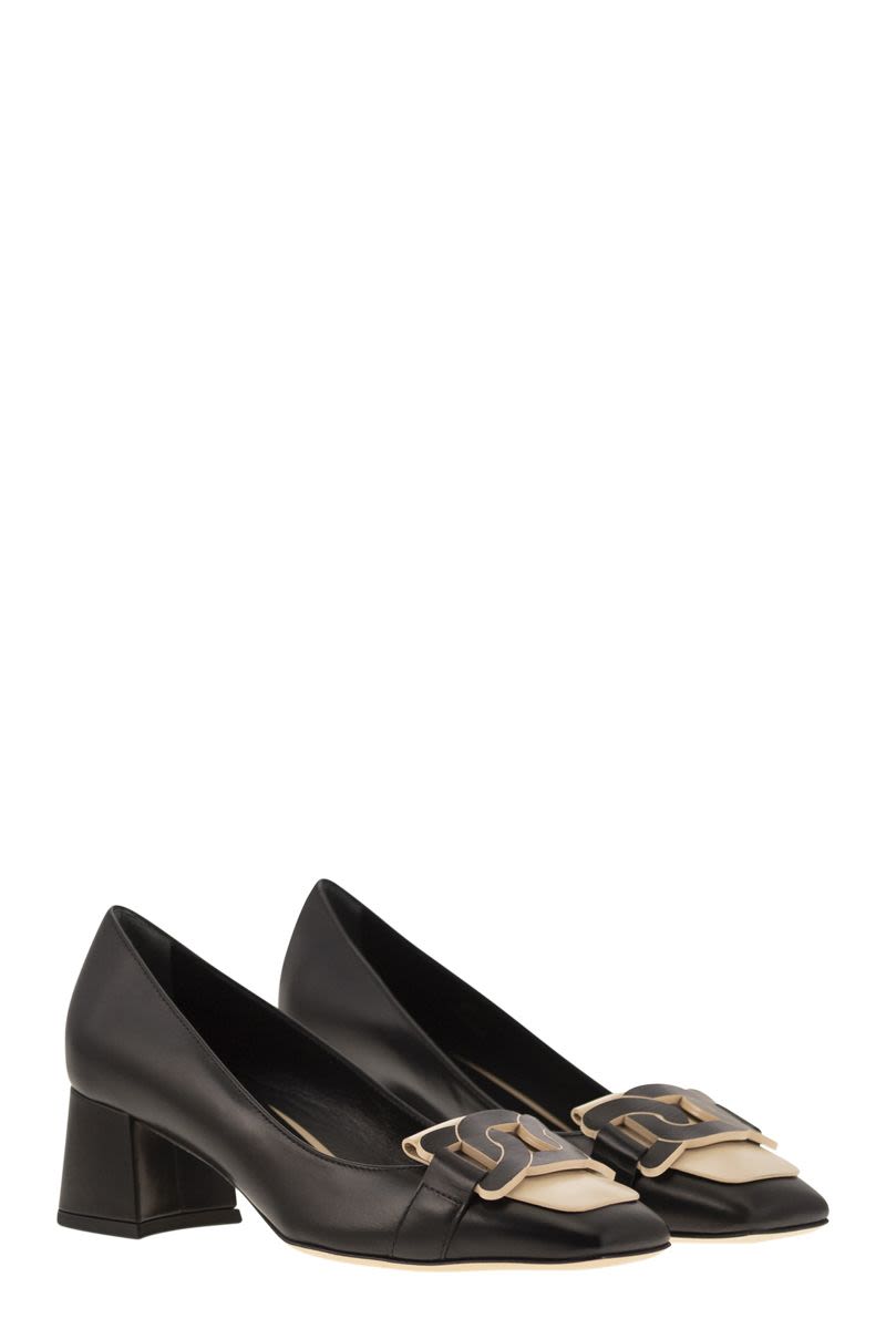 TOD'S Elegant Square-Toe Leather Pumps with Chain Detail, 5cm Heel