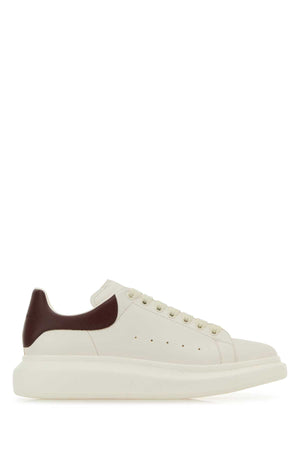 ALEXANDER MCQUEEN Classic Leather Sneaker with Contrasting Heel