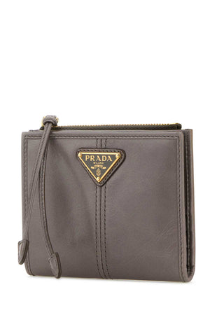 PRADA Mini Leather Wallet with Elegant Finish - Perfect for Every Occasion