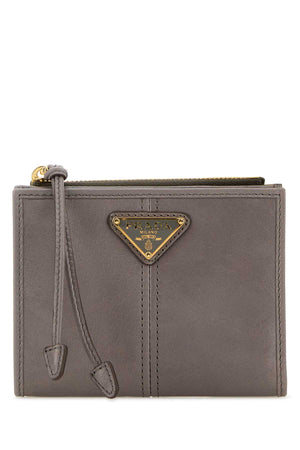 PRADA Mini Leather Wallet with Elegant Finish - Perfect for Every Occasion