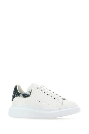 ALEXANDER MCQUEEN Sleek High-Top Sneaker for Men